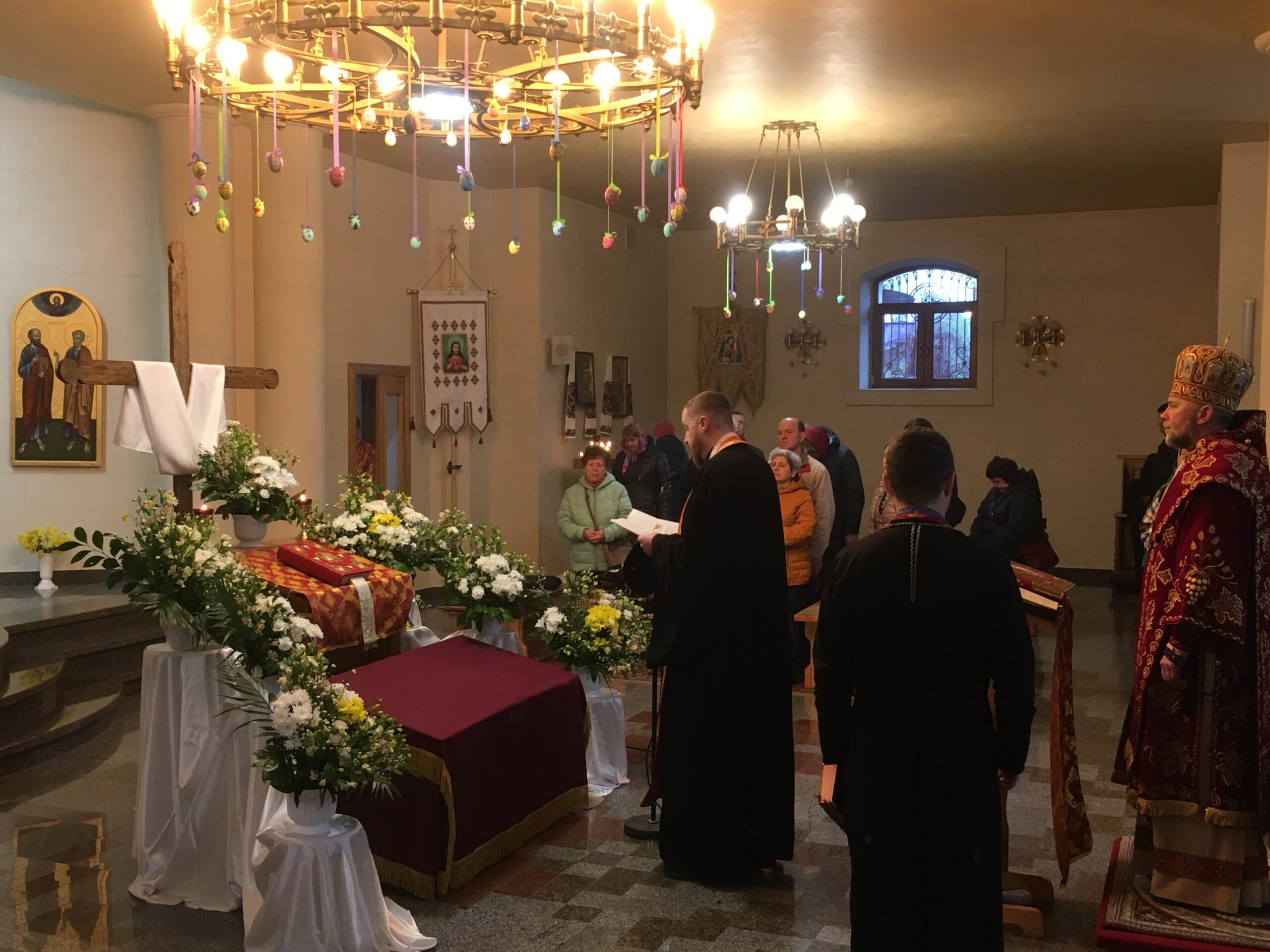 Великі царські часи. Вечірня з виставленям плащаниці.