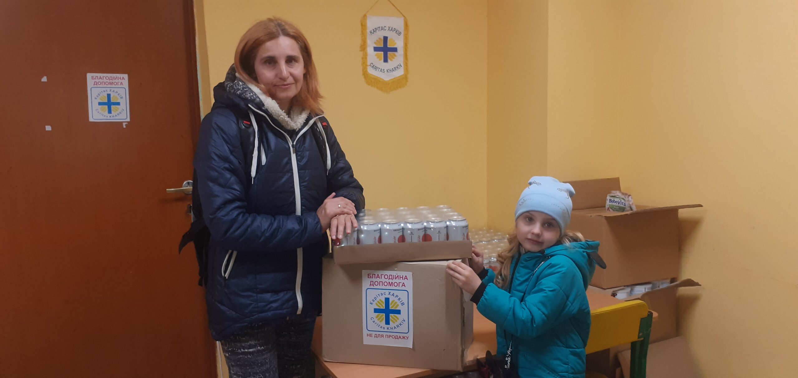 Гуманітарні набори для родин від трьох осіб, які мають визначену категорію вразливості, отримали потребуючі в благодійному фонді "Карітас Харків"