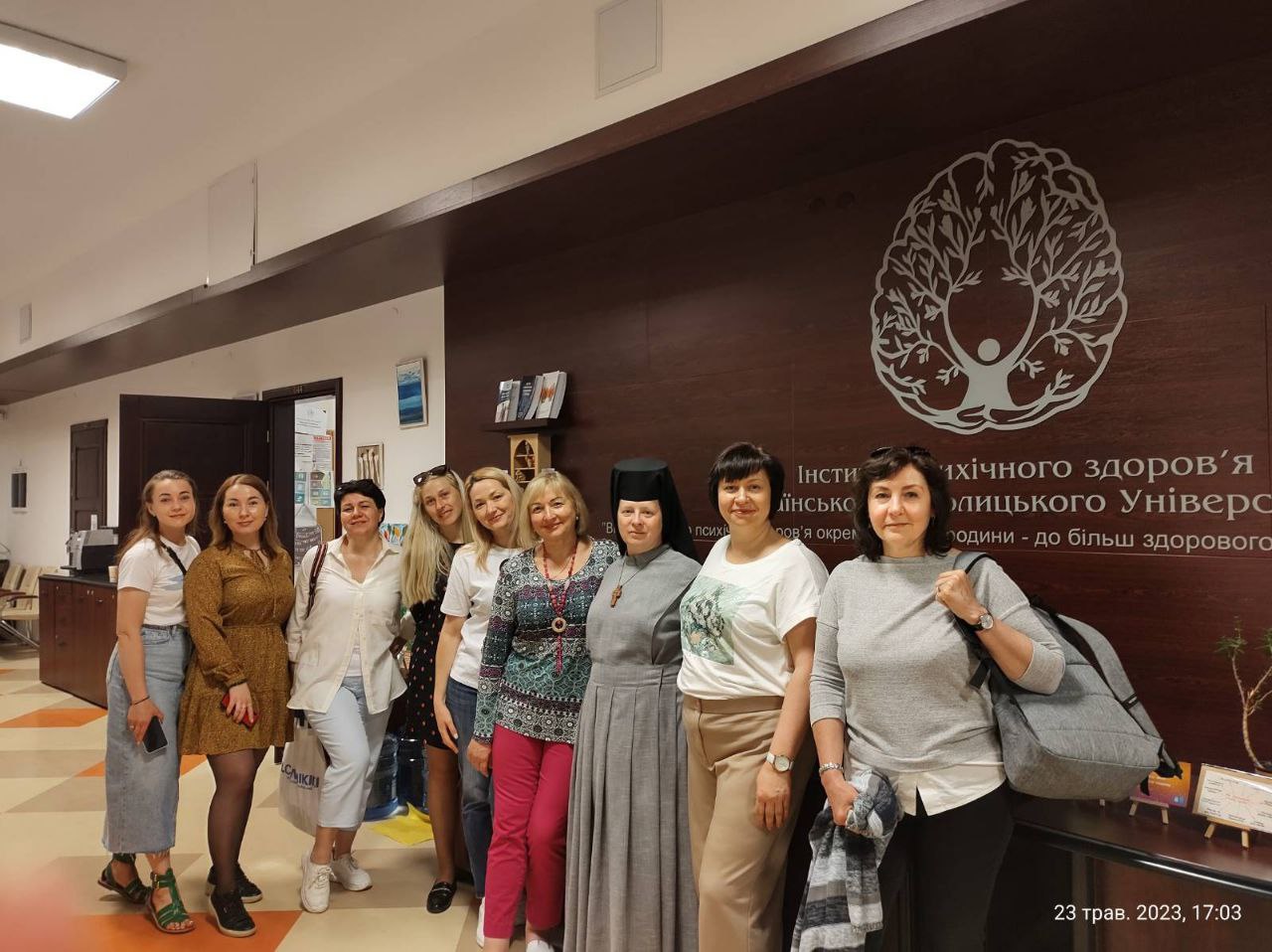 Навчання технік у моделі когнітивно-поведінкової терапії, що допоможуть ефективно справлятися з викликами, пов'язаними з воєнною ситуацією в країні відбувається в Інституті психічного здоров’я Українського католицького університету у Львові