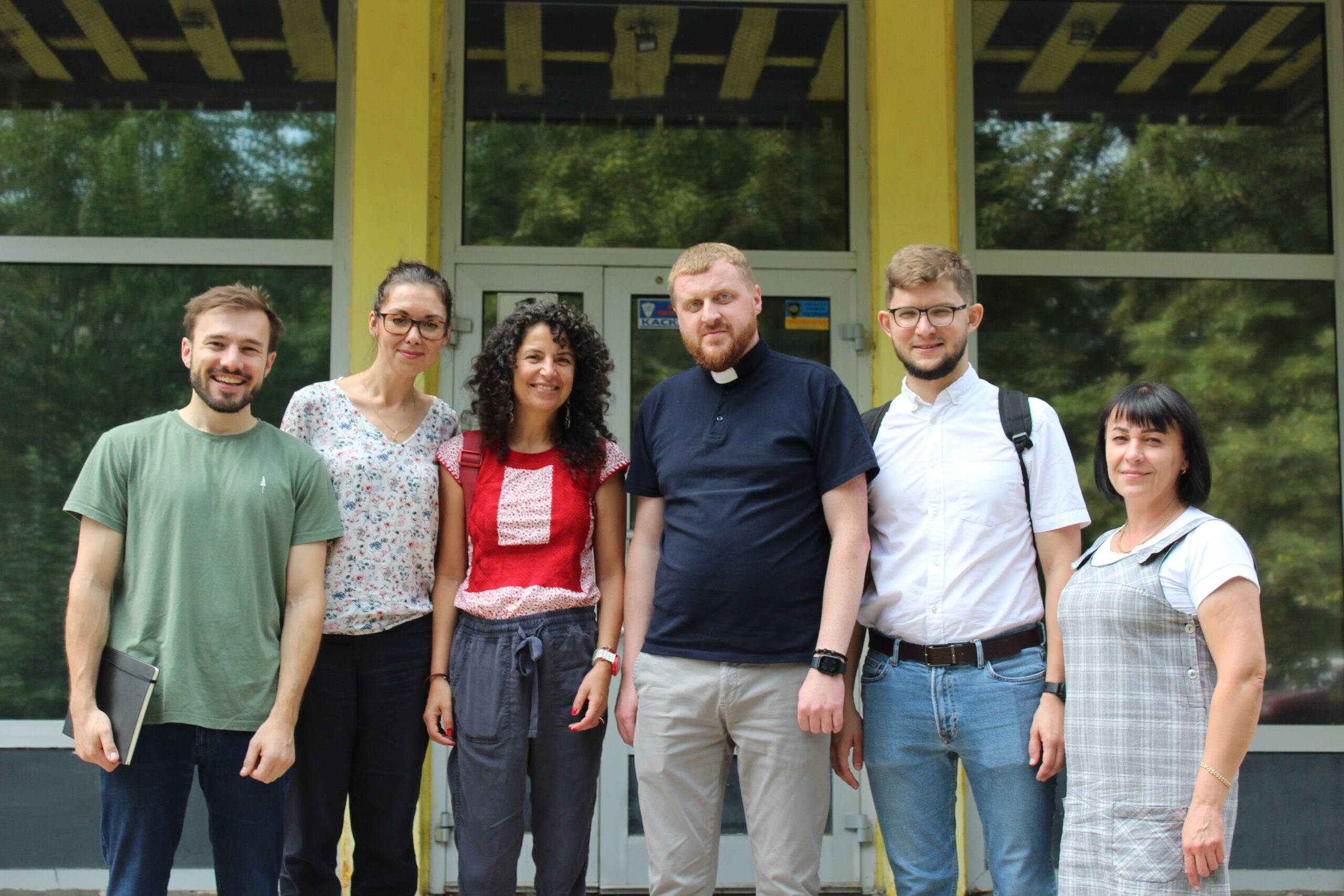 Спільне фото команди Карітасу Харкова та представників ООН