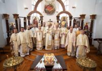 У свято Верховних апостолів Петра і Павла Блаженніший Святослав очолив Архиєрейську Божественну Літургію у харківському храмі Святого Димитрія Солунського, де служить єпископ-емерит УГКЦ Ігор Ісіченко. В цей день владика Ігор відзначає 30-річчя архиєрейської хіротонії