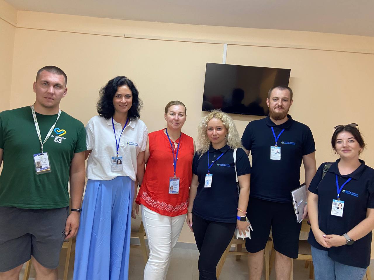Працівники Карітасу з учасниками громадської організації «Центр надання гуманітарної допомоги «Волонтер-68»