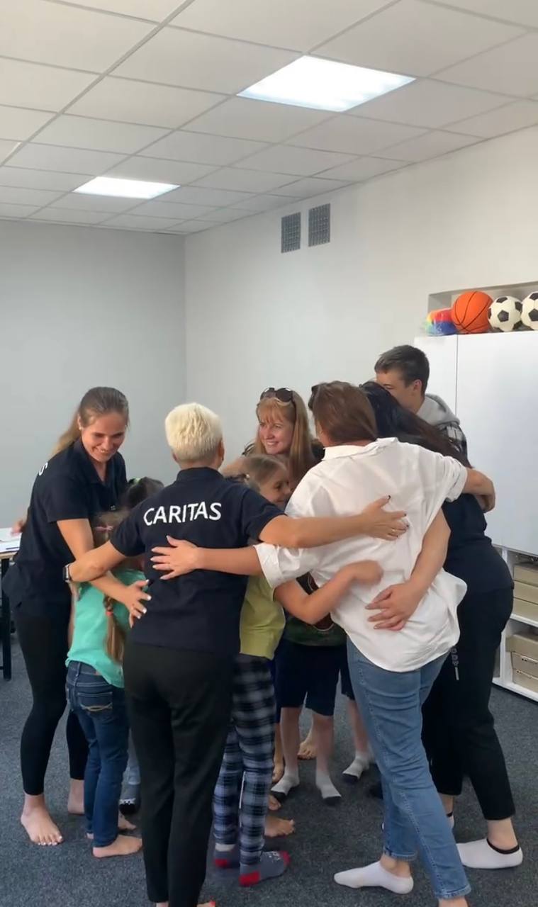Психологи проєкту "Підтримка захисту осіб з інвалідністю на деокупованих територіях" з бенефіціарами