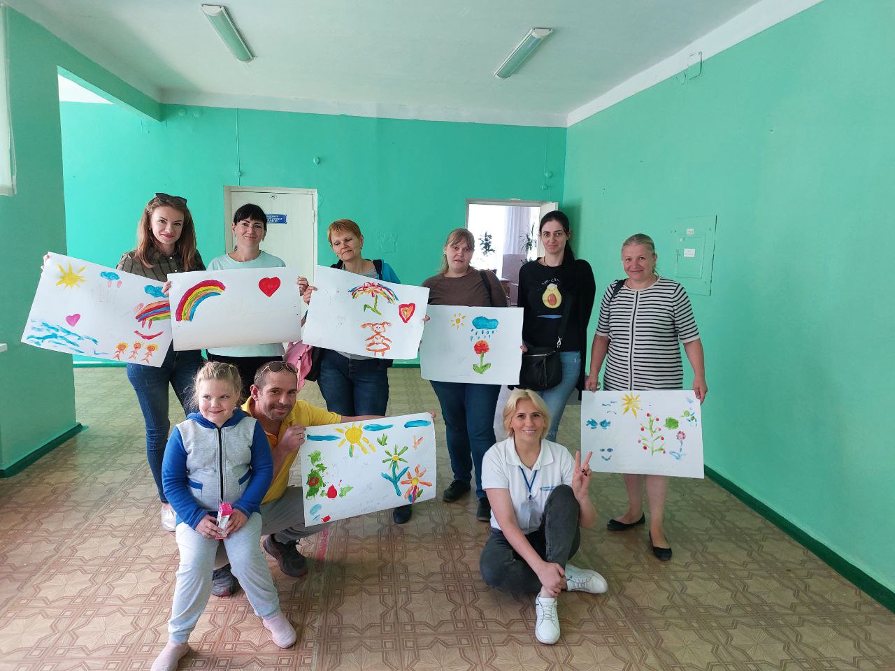 Батьки дітей з інвалідністю на групі підтримки з психологинею Карітасу