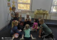 Соціальні працівники проєкту "Підтримка захисту осіб з інвалідністю на деокупованих територіях" постійно готують цікаві та корисні заняття для наших маленьких бенефіціарів.